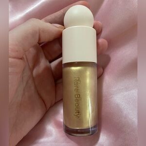 Rare Beauty Liquid Highlighter in Outshine